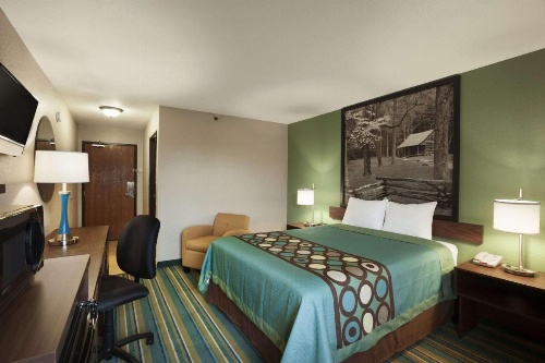 Super 8 by Wyndham Tuscola image 26